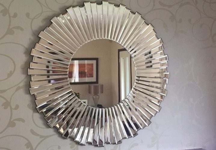 Зеркальная мебель в интерьере. Советы дизайнеров. Фото