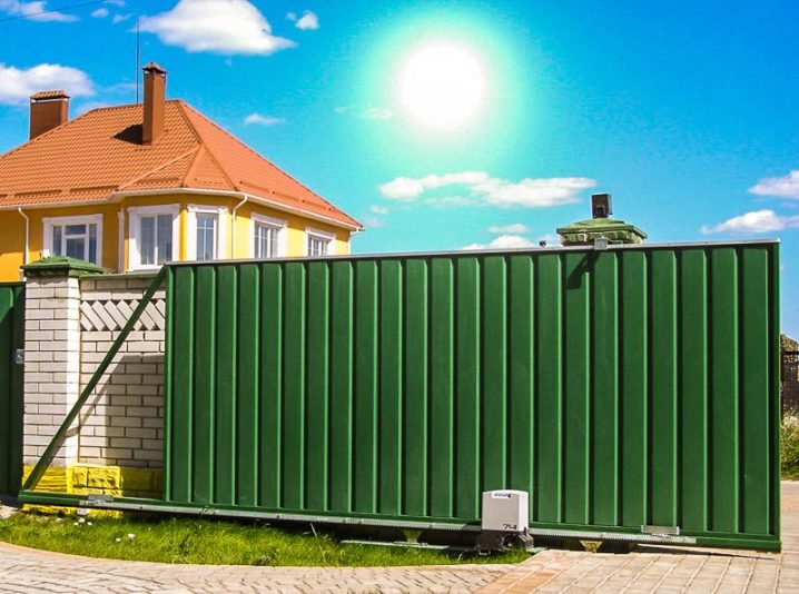 Двухстворчатые откатные ворота 104