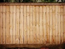 Деревянные заборы: эффектная защита участка