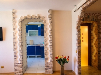Декоративный камень в интерьере - 151 фото прихожей, на кухне, с обоями
