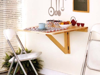 Кухонный стол с креплением к стене на одной ножке