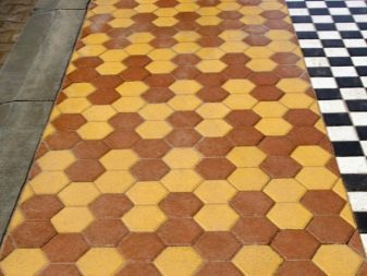 Тротуарная плитка для дорожек на даче: разновидности и дизайн