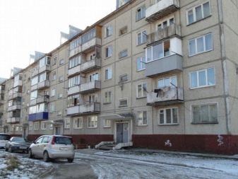 стандартная высота потолков в квартире в новых домах. kakoj dolzhna byt standartnaya vysota potolkov v kvartire 18. стандартная высота потолков в квартире в новых домах фото. стандартная высота потолков в квартире в новых домах-kakoj dolzhna byt standartnaya vysota potolkov v kvartire 18. картинка стандартная высота потолков в квартире в новых домах. картинка kakoj dolzhna byt standartnaya vysota potolkov v kvartire 18. Высота потолка является довольно важным параметром, который нужно учитывать как при выборе квартиры, так и при ее обустройстве. Так, при монтаже различных потолочных конструкций нужно обязательно учитывать высоту будущего потолка – после завершения работ она не должна быть меньше минимальной. В данной статье будут рассмотрена стандартная высота от пола до потолка в разных помещениях.