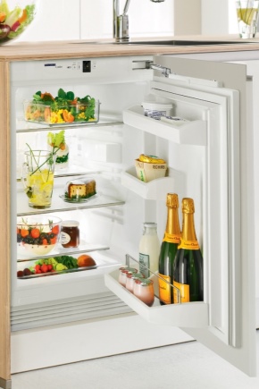 Маленький встраиваемый холодильник