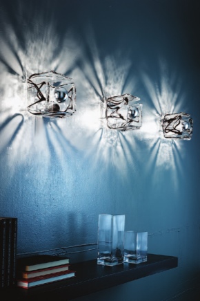 Бра из стекла: стеклянные настенные прямоугольные светильники из матового цветного стекла и металла хрома