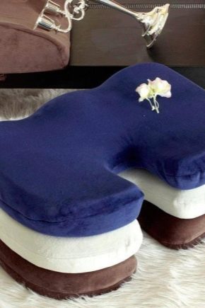 Ортопедическая подушка для сидения на стуле