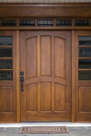 Утепленные входные деревянные двери