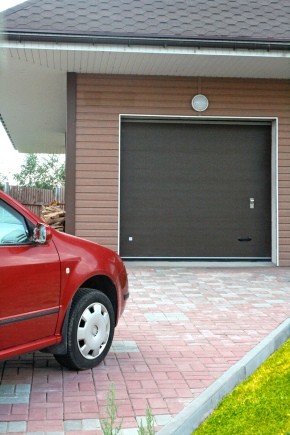 Автоматические гаражные ворота: плюсы и минусы 