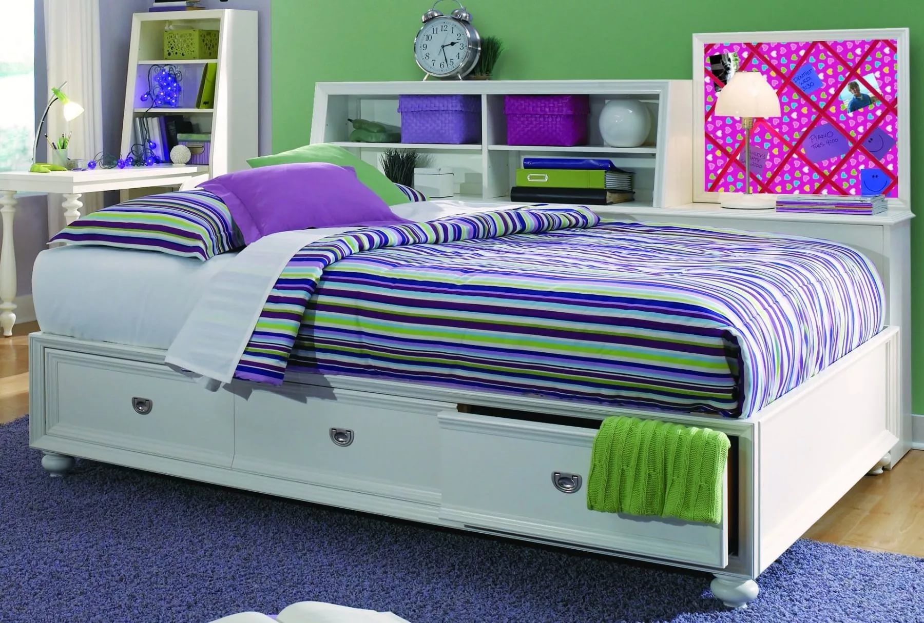 Кровати для девочек-подростков (70 фото): красивые кроватки с подъемным механизмом для 12, 13, 14 и 15 лет