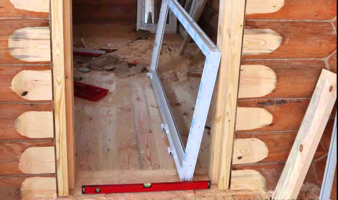 как установить межкомнатную дверь в деревянном доме