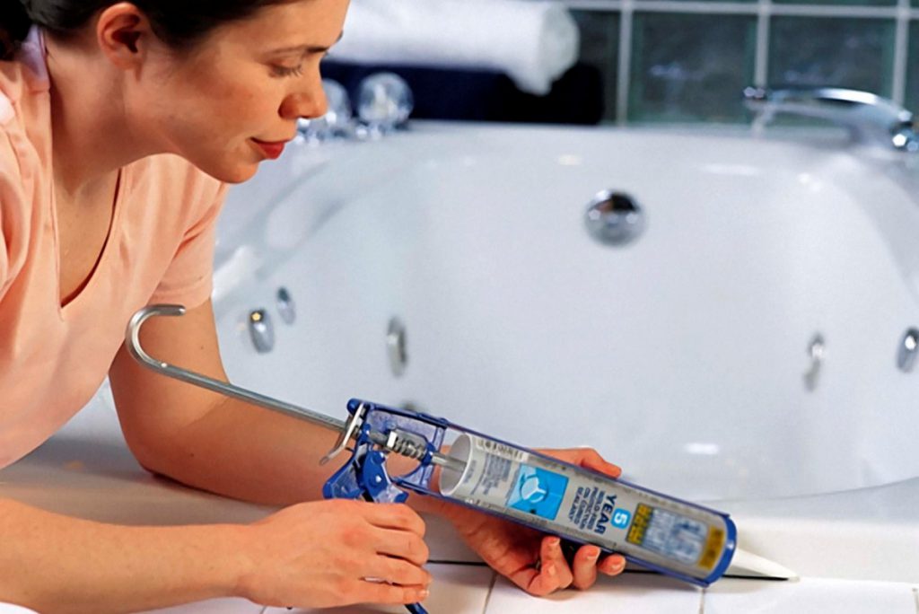 Герметик Момент сколько сохнет санитарный силикон для ванны и кухни универсальный и акриловый состав