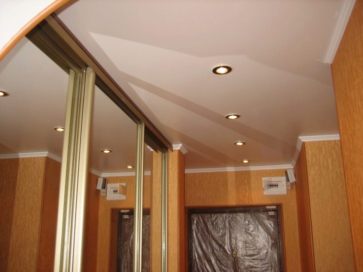 Шкаф стенли и натяжной потолок