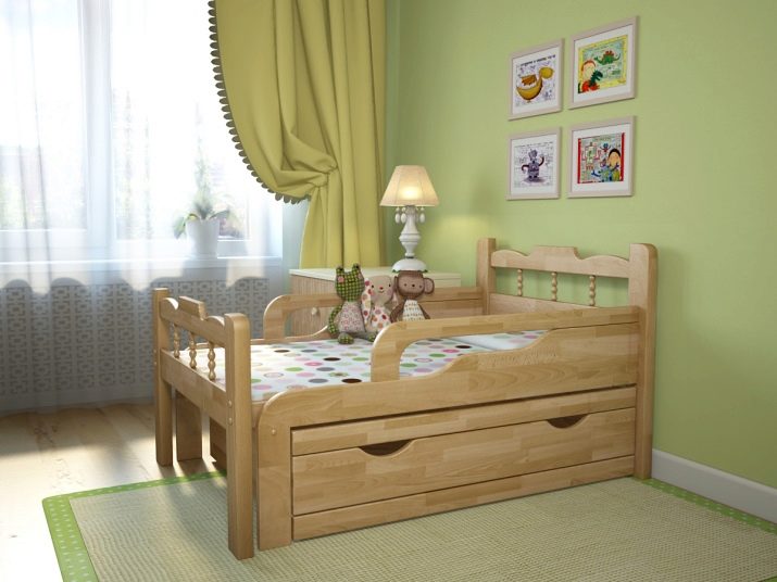 Кровать детская с ящиками и бортиком от 2 лет