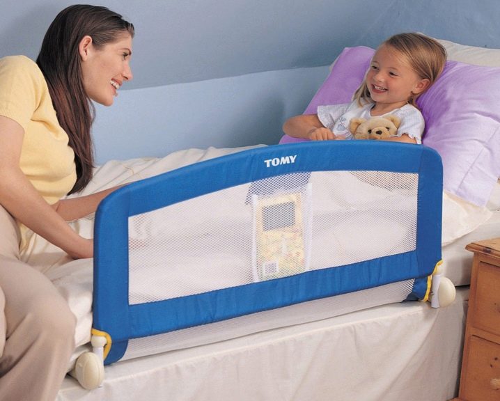 Детская кровать с бортиком акушерство