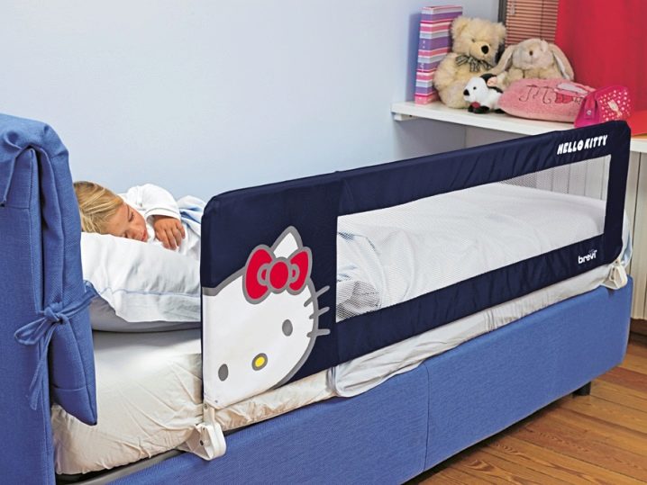 Детская кровать со съемным бортиком от 3 лет
