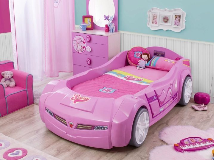 Кровать автомобиль для девочки