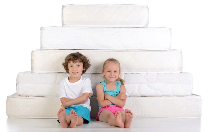 Размеры матрасов для детской кроватки: как определить нужные габариты