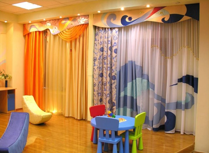 Выбираем современные шторы в детскую комнату: 100 фото с идеями