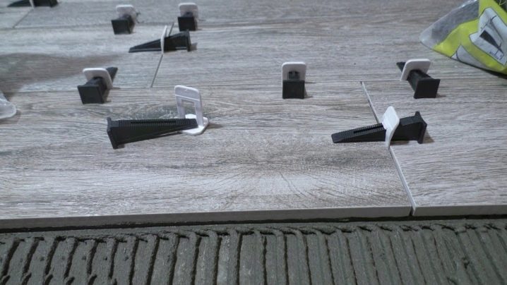 можно ли укладывать керамическую плитку на деревянный пол. Смотреть фото можно ли укладывать керамическую плитку на деревянный пол. Смотреть картинку можно ли укладывать керамическую плитку на деревянный пол. Картинка про можно ли укладывать керамическую плитку на деревянный пол. Фото можно ли укладывать керамическую плитку на деревянный пол